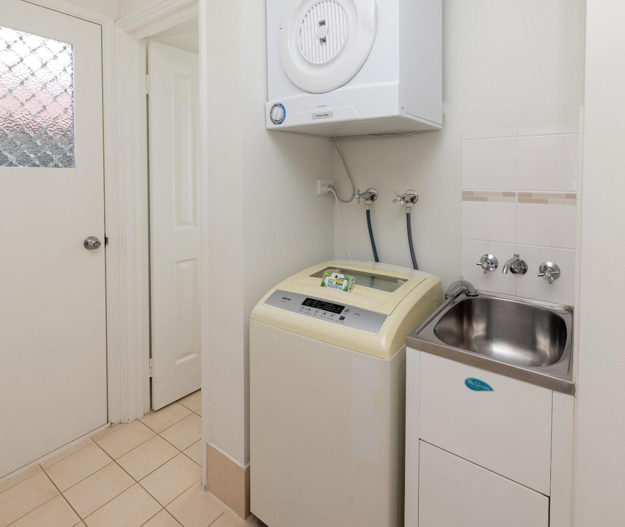 Big4 Emu Beach Holiday Park Albany Room photo